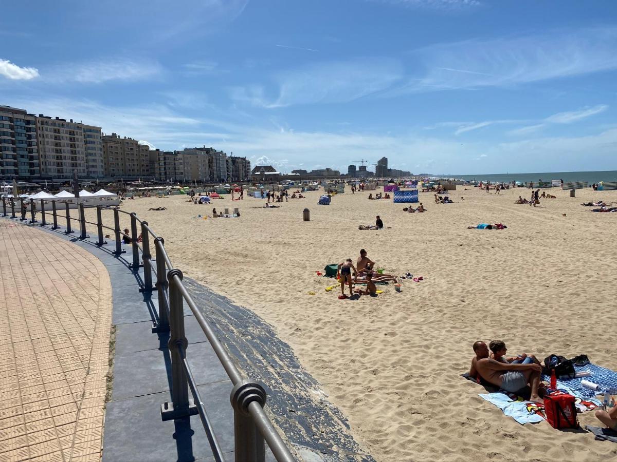 Panoramic View On Beach, Ships, Sea - Place To Be أوستيند المظهر الخارجي الصورة