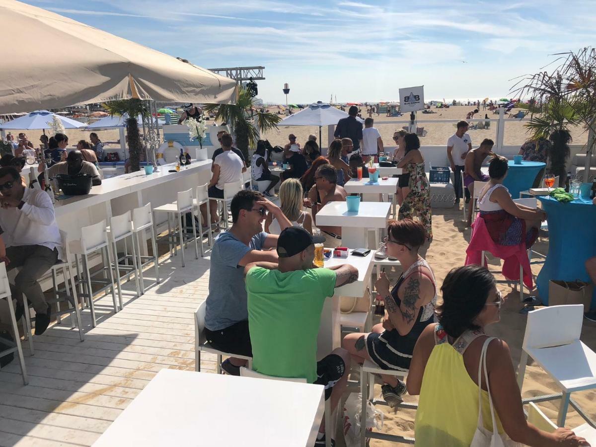 Panoramic View On Beach, Ships, Sea - Place To Be أوستيند المظهر الخارجي الصورة